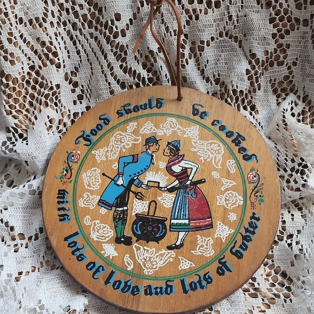 Vintage Kitschy Wooden Kitchen Plaque Cutting Board Surface